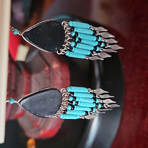 Colors Earrings - Picture 3 of 7